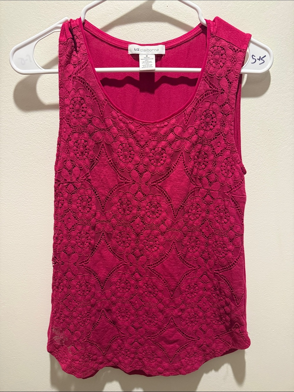 Liz Claiborne Fuchsia Lace-Front Scoop Neck Tank W/Lining. Size Medium